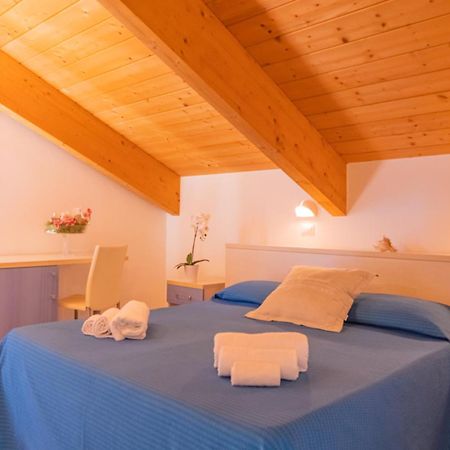 Hotel Merano Misano Adriatico Esterno foto
