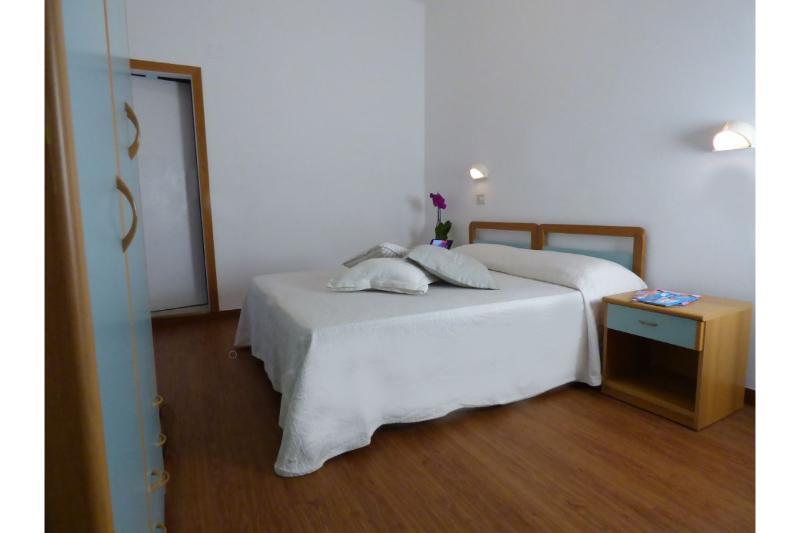 Hotel Merano Misano Adriatico Esterno foto