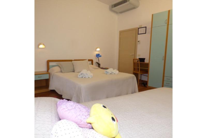 Hotel Merano Misano Adriatico Esterno foto