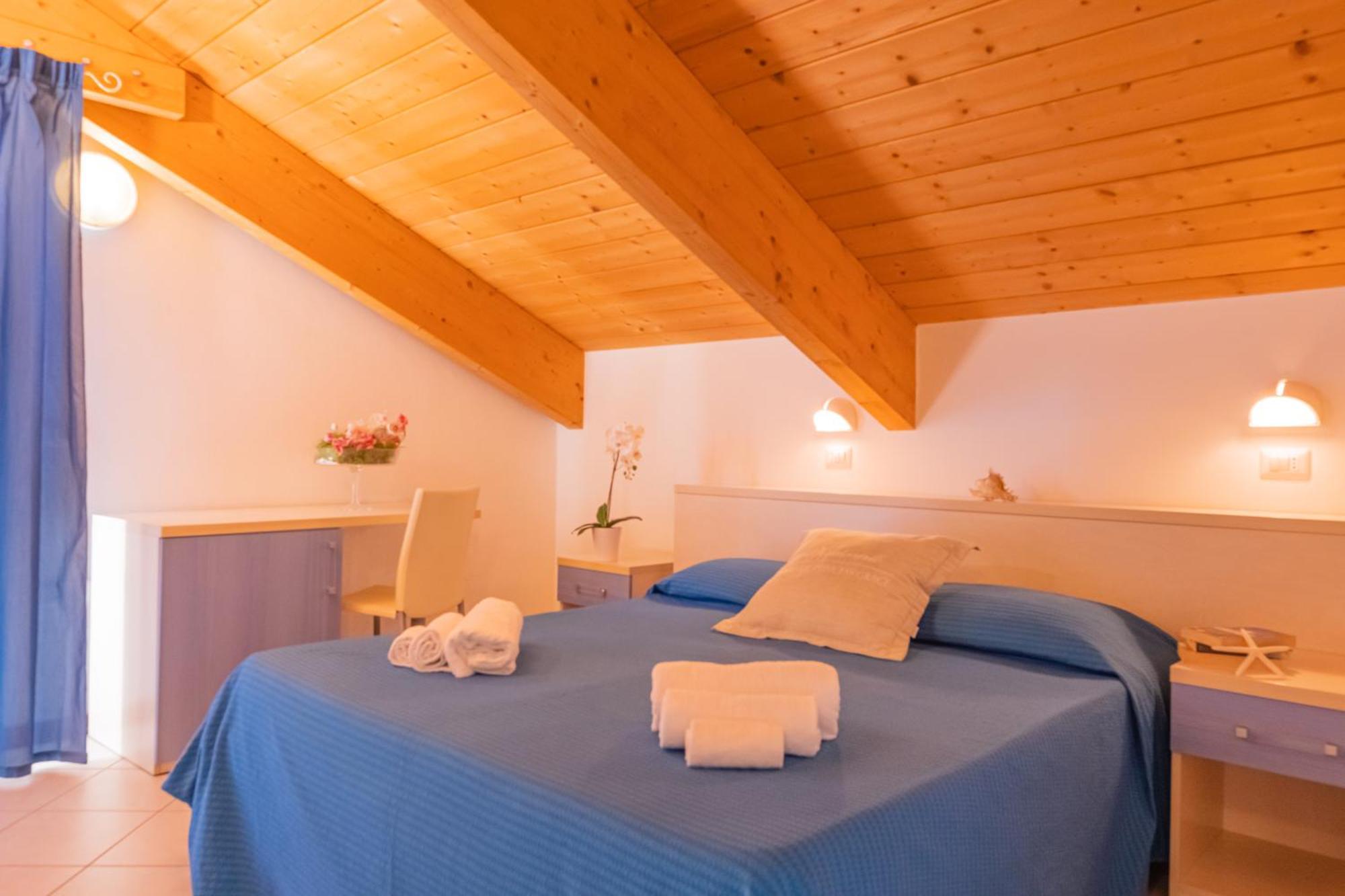 Hotel Merano Misano Adriatico Esterno foto
